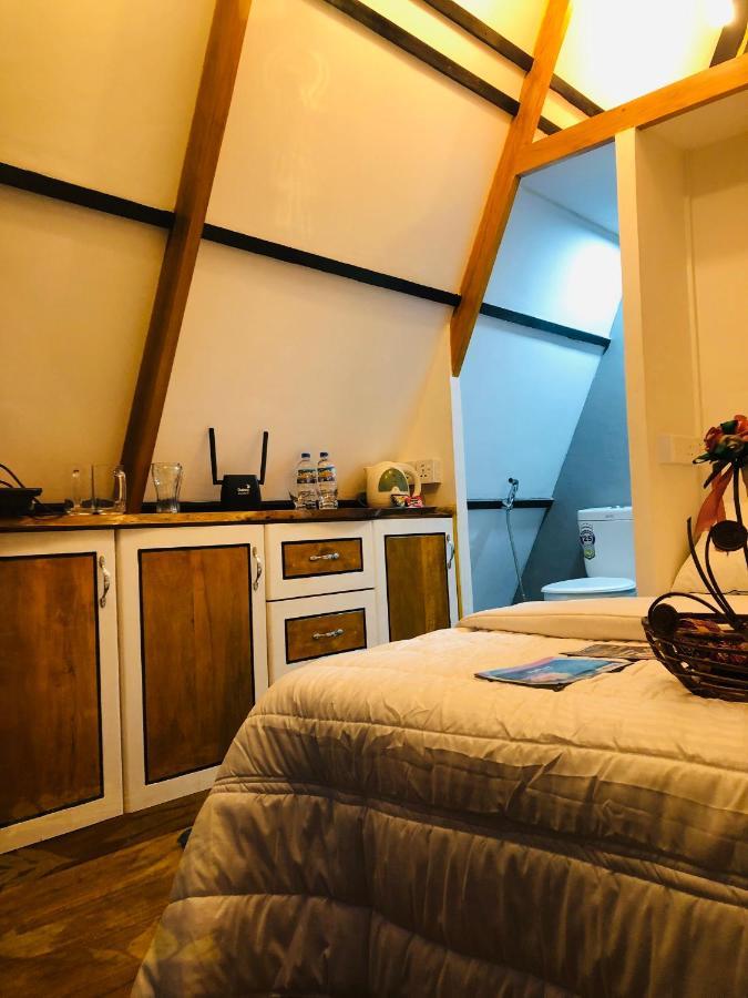 The We2 "Wildwood Elegance Escape" Bed and Breakfast Induruwa Exteriör bild