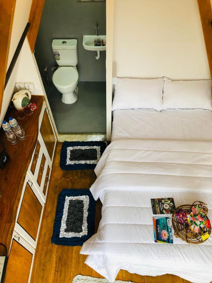 The We2 "Wildwood Elegance Escape" Bed and Breakfast Induruwa Exteriör bild