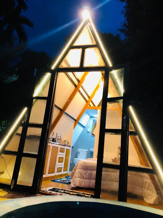 The We2 "Wildwood Elegance Escape" Bed and Breakfast Induruwa Exteriör bild