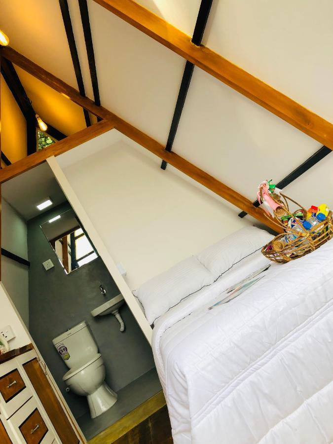 The We2 "Wildwood Elegance Escape" Bed and Breakfast Induruwa Exteriör bild